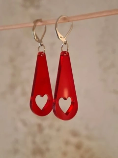 Slzy se srdíčkem, průsvitné visací náušnice